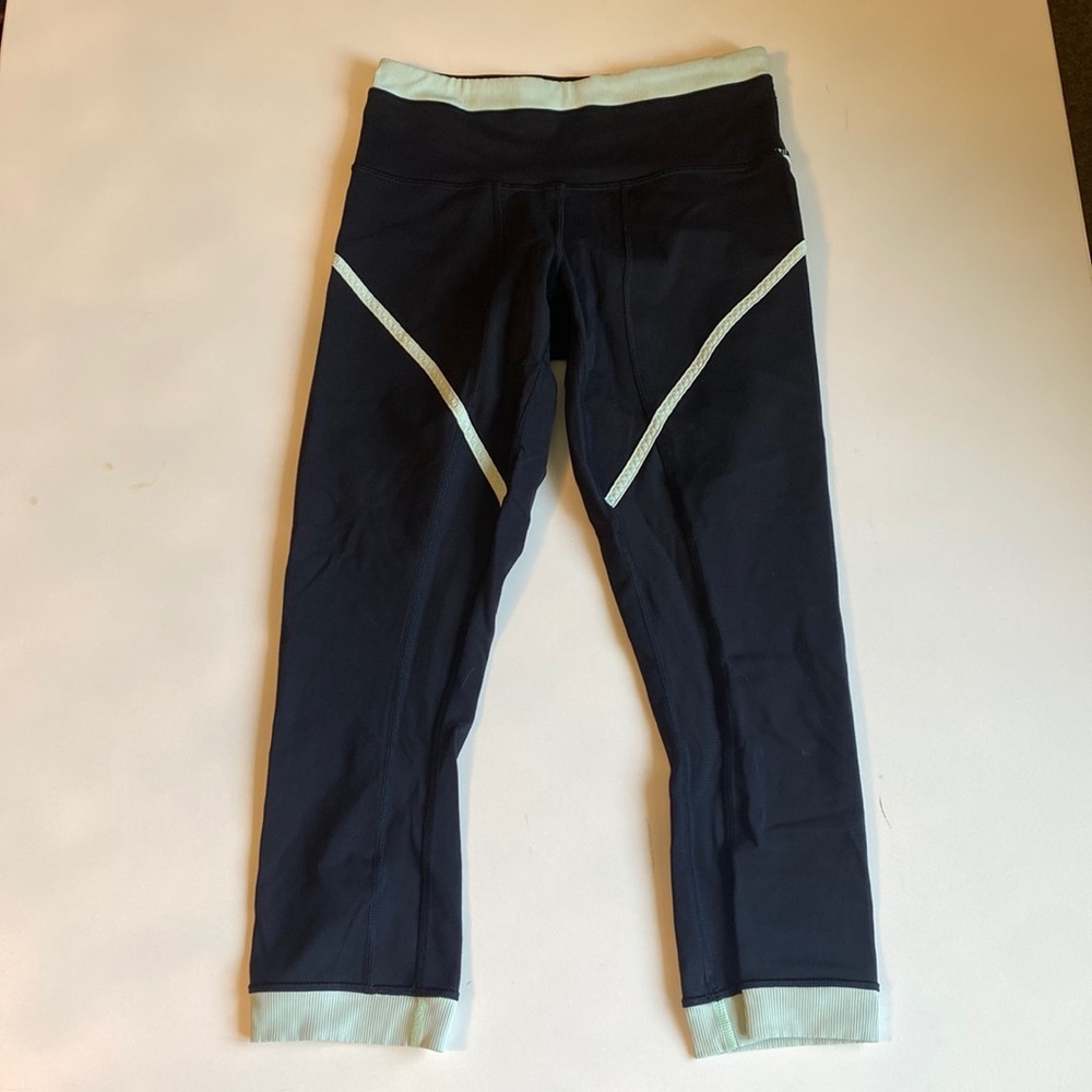 Lululemon Black crop leggings